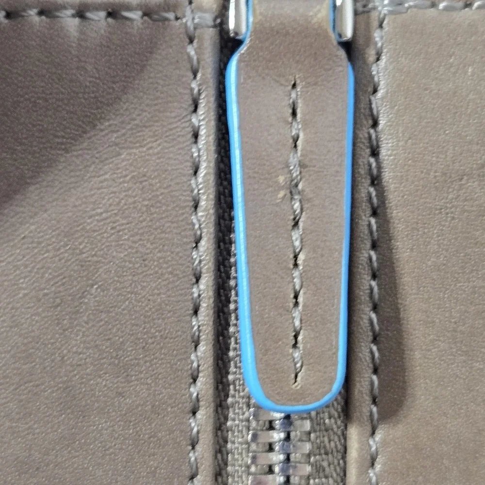Piquadro Italian Leather Crossbody Organizer Bag Gray Blue Men's Travel EDC 11x9